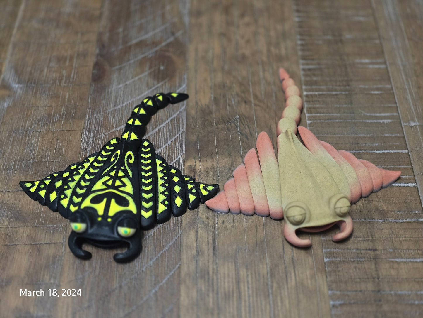 Flexi Manta Ray Fidget Toy