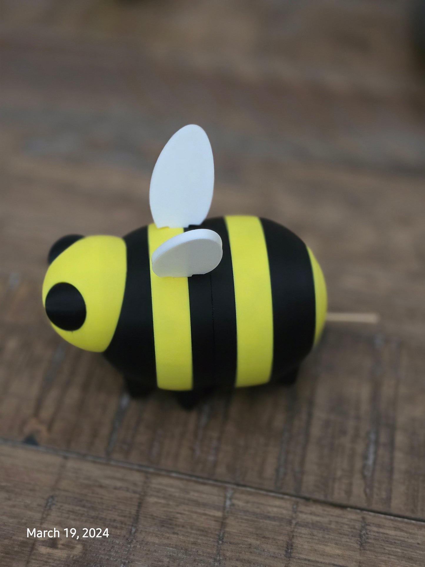 Bumblebee Toothpick Dispenser Holder