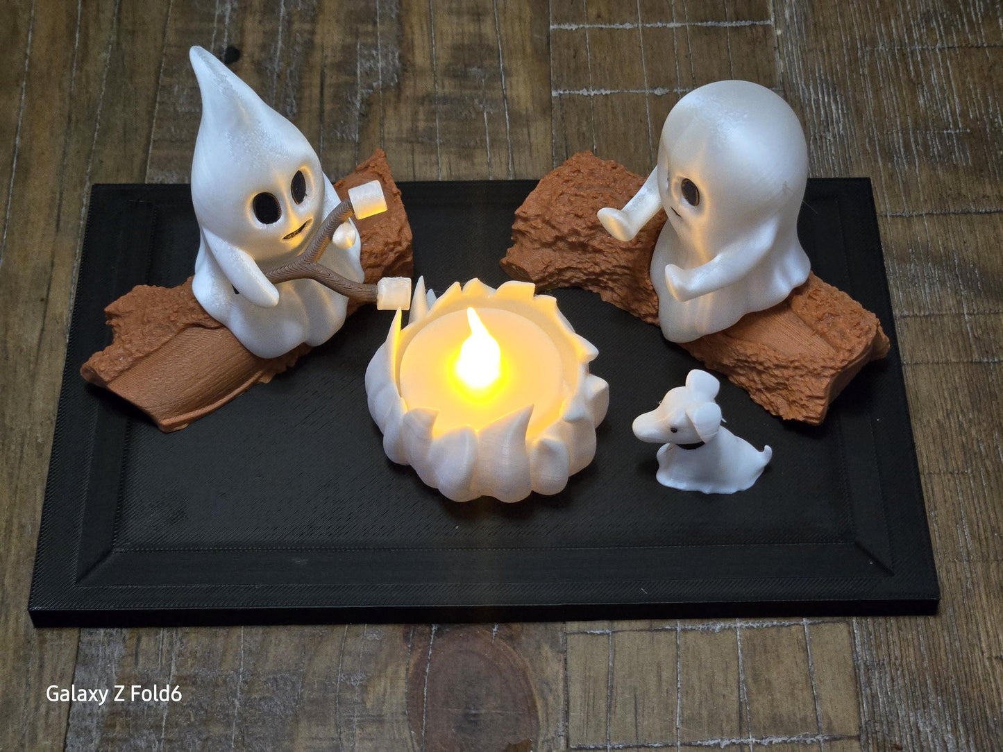 Ghost Campfire Display With realistic tea light fire